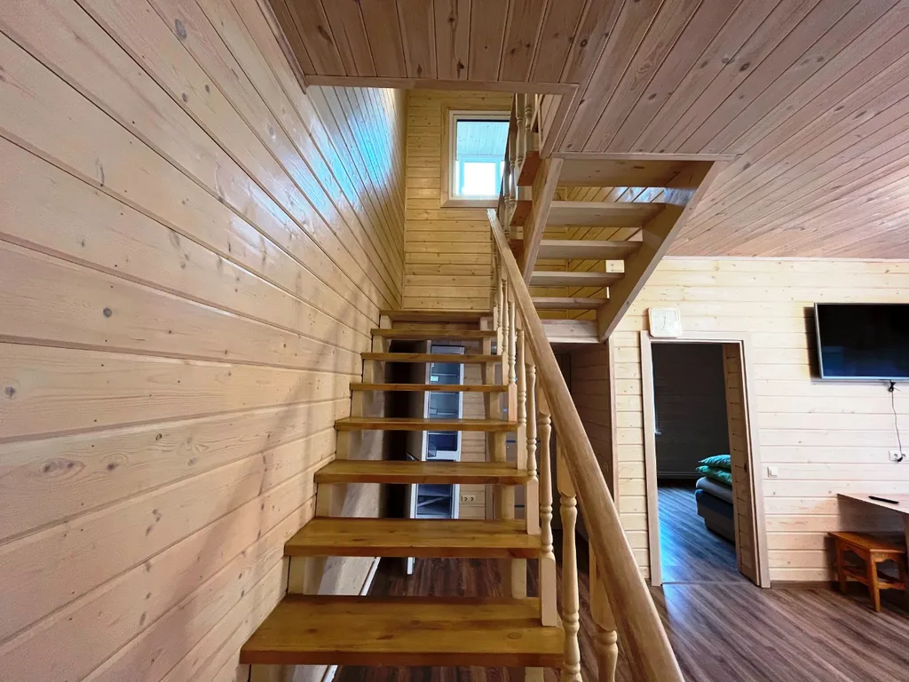 Дом и баня в окружении сказочного леса