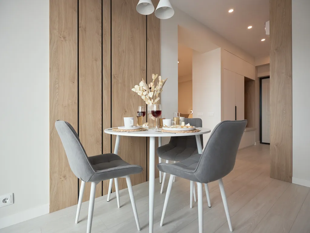 Евро двухкомнатная квартира с боковым видом на море