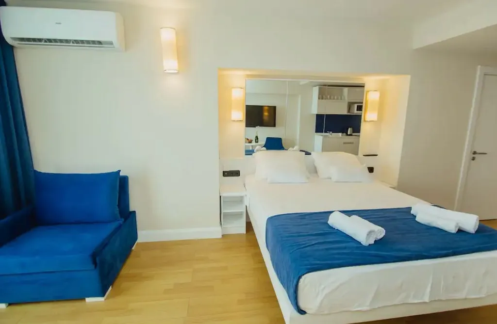 Orbi City View 18-19