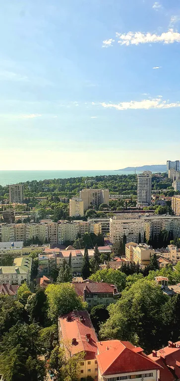 Квартира с видом на море, город, горы