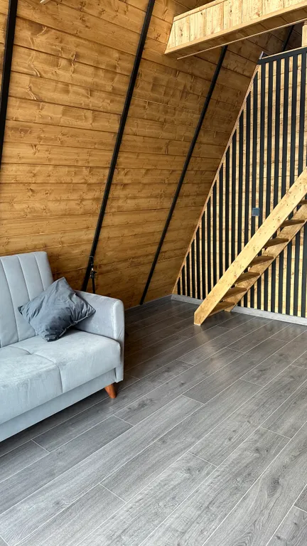 Треугольный дом в аренду с банным чаном и баней