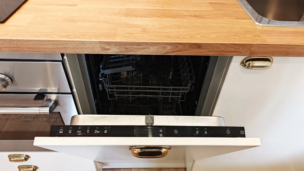 Студия в стиле бохо с видом на горы — уют и комфорт в центре