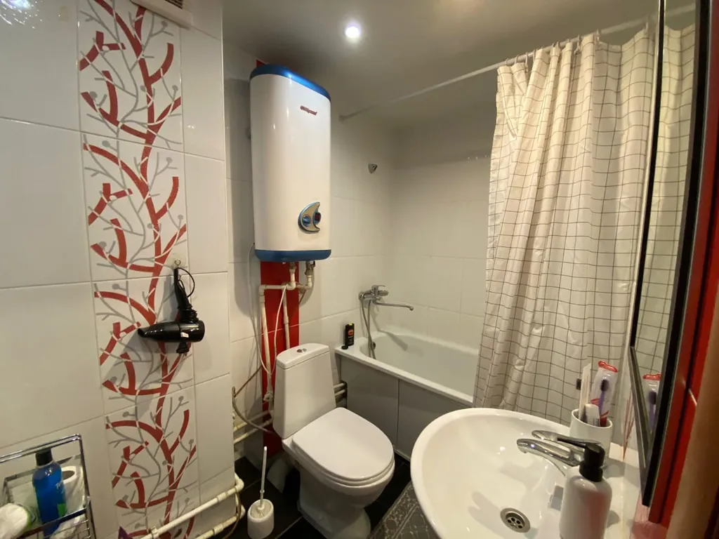 Квартира Квартира 2комн возле ТРЦ "Планета" — Красноярск