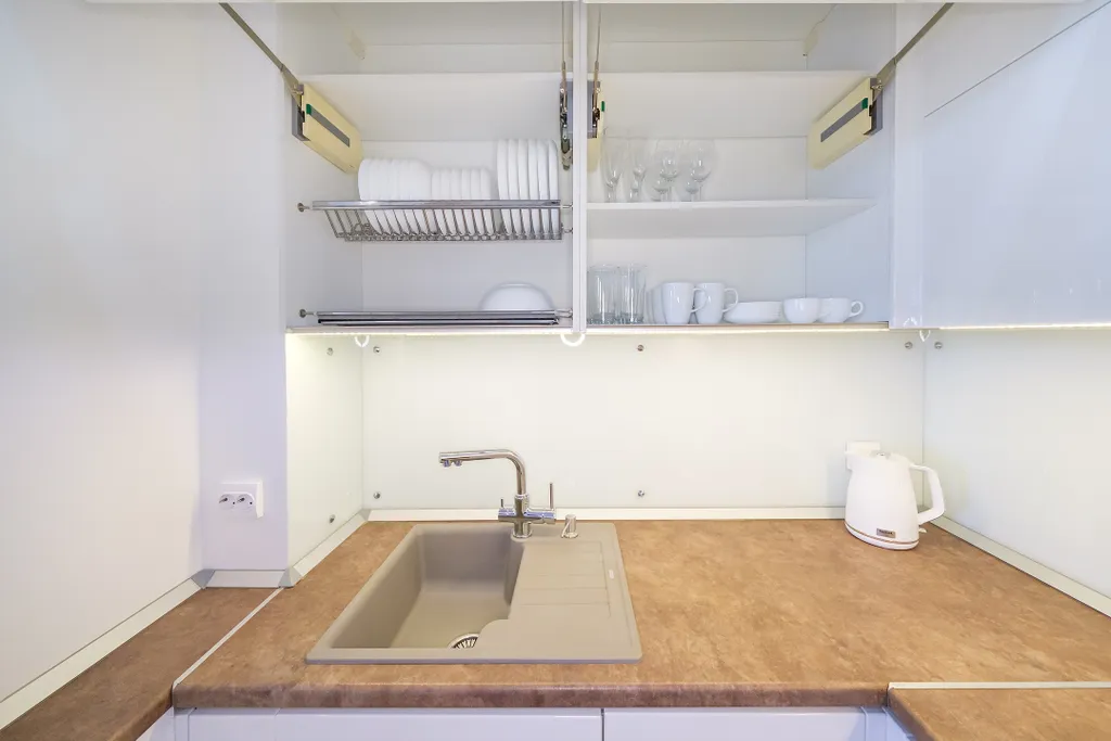 Стильная студия с видом на море