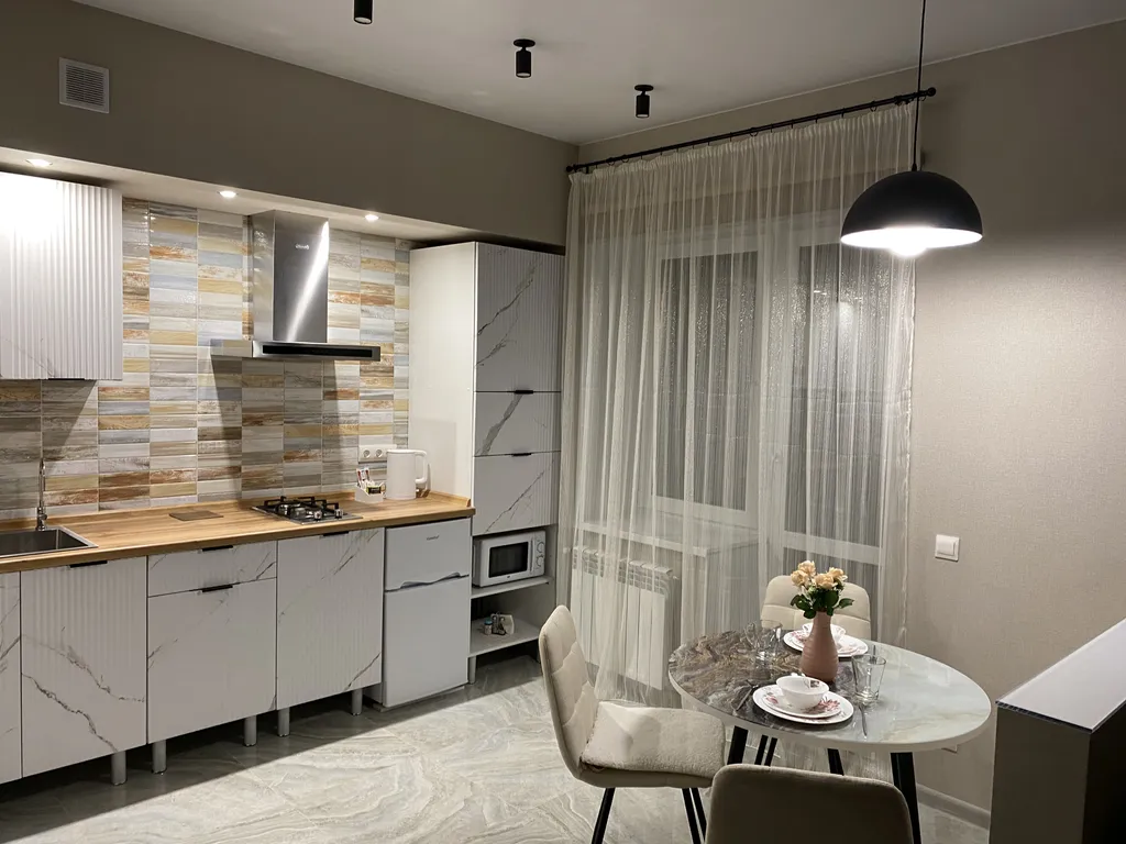 Уютная студия в новом доме, парковка в закрытом дворе, самый центр