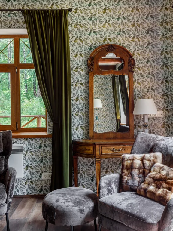 Уединённый дом на берегу живописной заводи