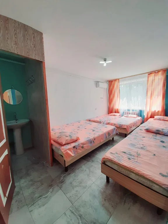 Шестиместный номер в частном коттедже