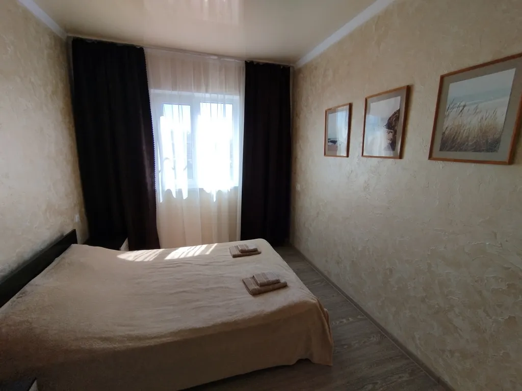 Двухкомнатный апартамент с кухней и террасой на Азовском море