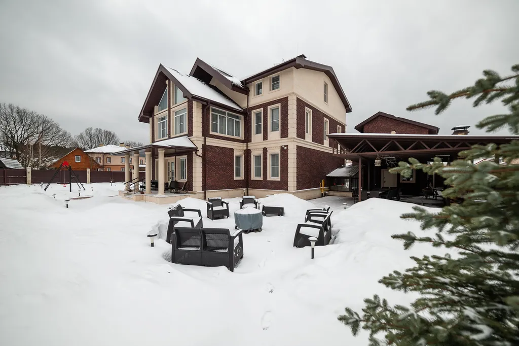 Коттедж 8-комнатный Дом — Голиково