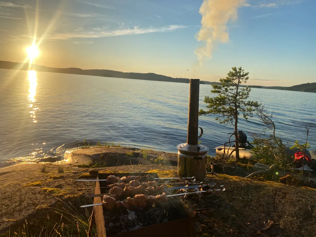 Берлога люкс, коттедж с банным чаном для отдыха с видом на лес и скалы