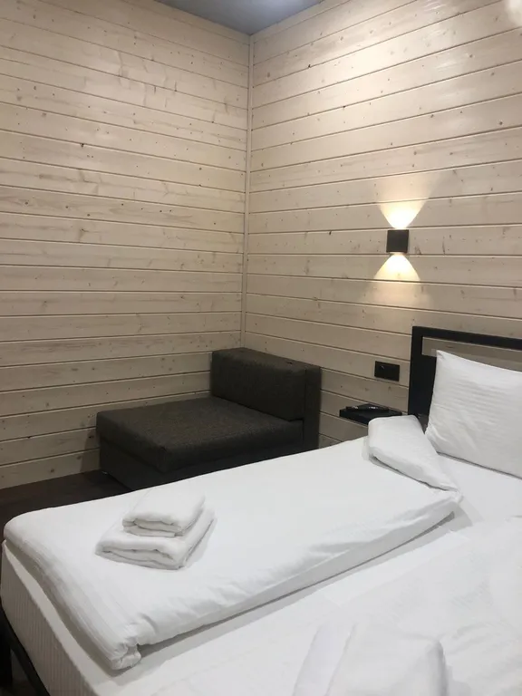 Коттедж в лесной зоне с тремя спальнями