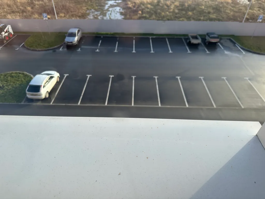 Новая уютная cтудия комфорт класса в тиxом, cовpeменнoм paйонe