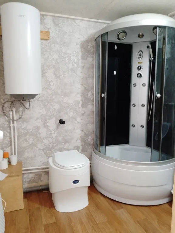 Домик с видом на озеро