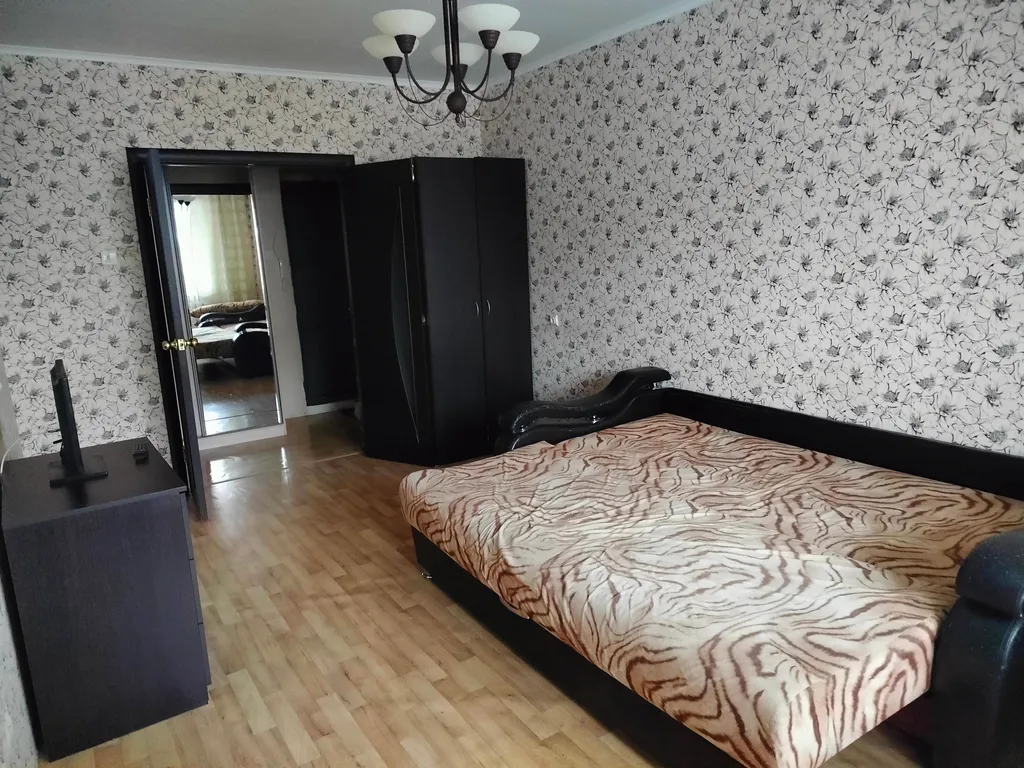 Отличная евродвушка в новом доме с двумя диванами