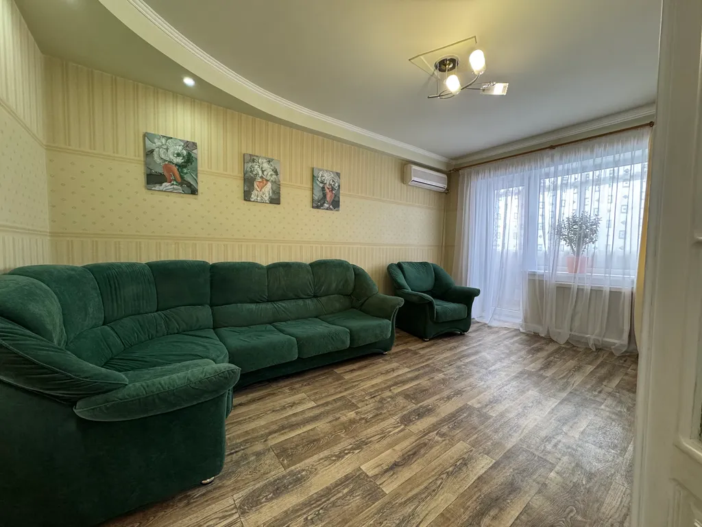 2-х комнатная по центральной улице Ленина