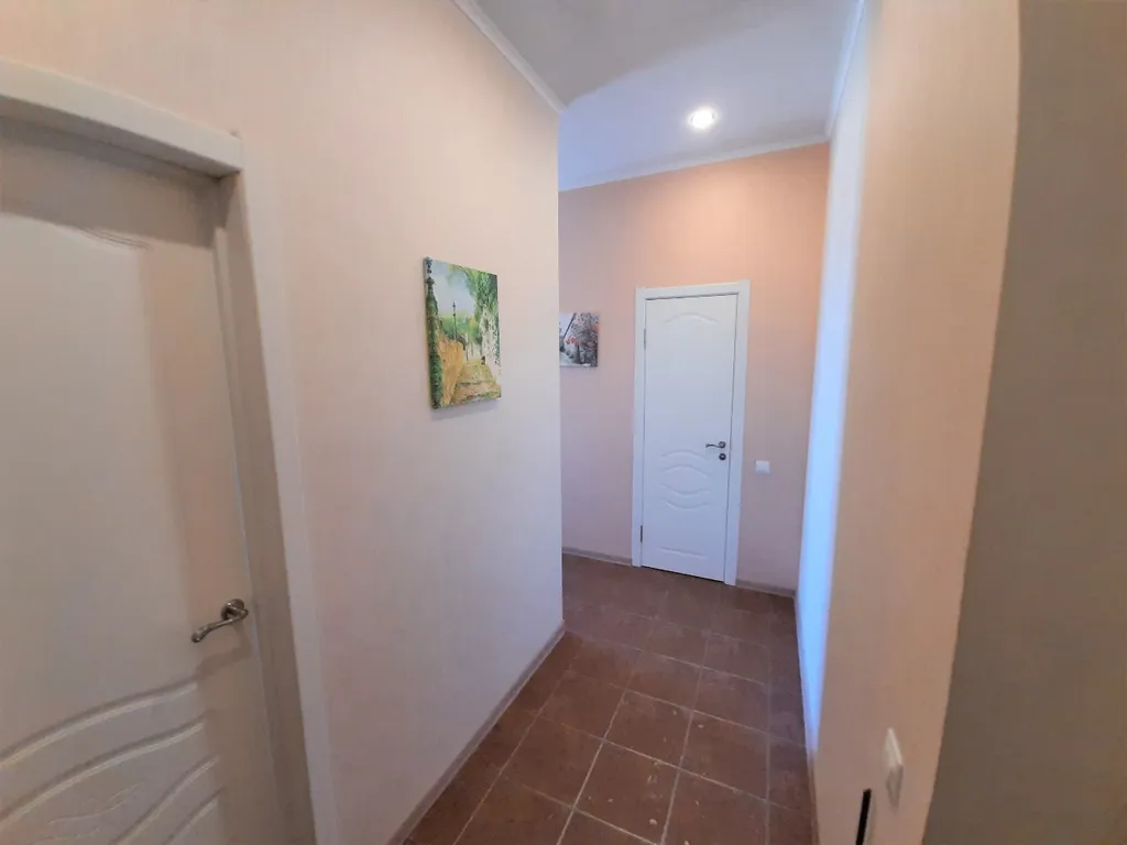 Большая квартира с видом на море