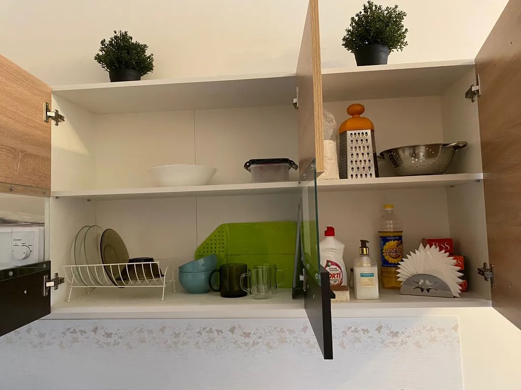 Комната в общежитии коридорного типа