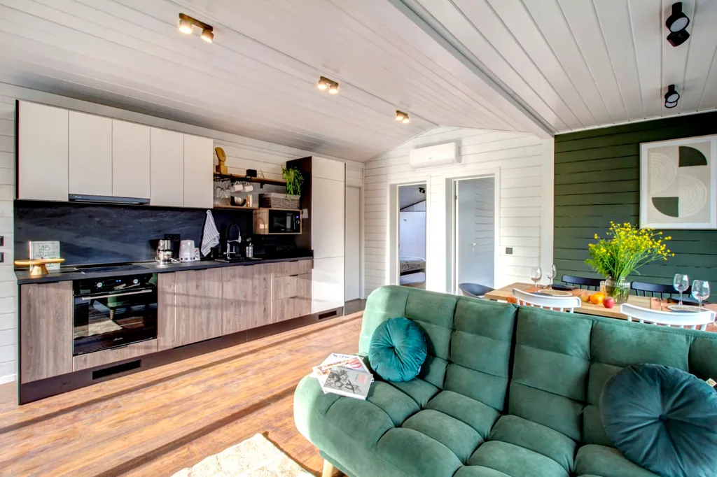 Уютный дoм с видом нa лес