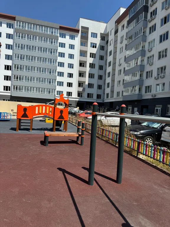 Современная квартира в центре города рядом с морем