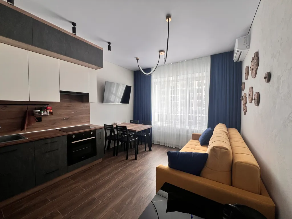 Уютная, евро 2х-комн. Квартира в центре. В лучшем жк « ботаникапарк»