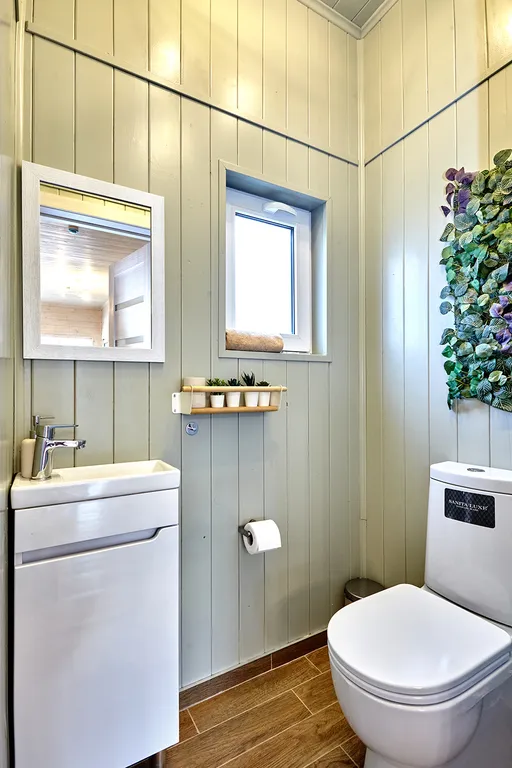 Уютный загородный дом с баней на дровах и теплым бассейном