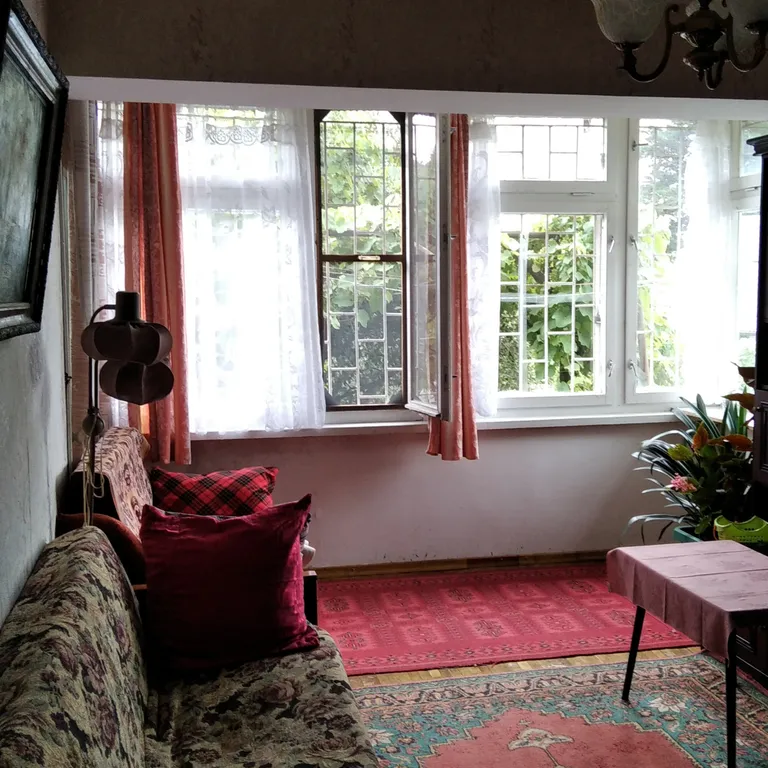 Очень уютная солнечная квартира