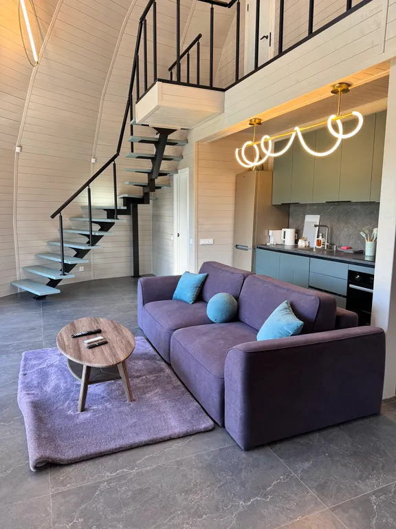 Коттедж Дом-сфера на первой линии озера — аренда посуточно в Заокский