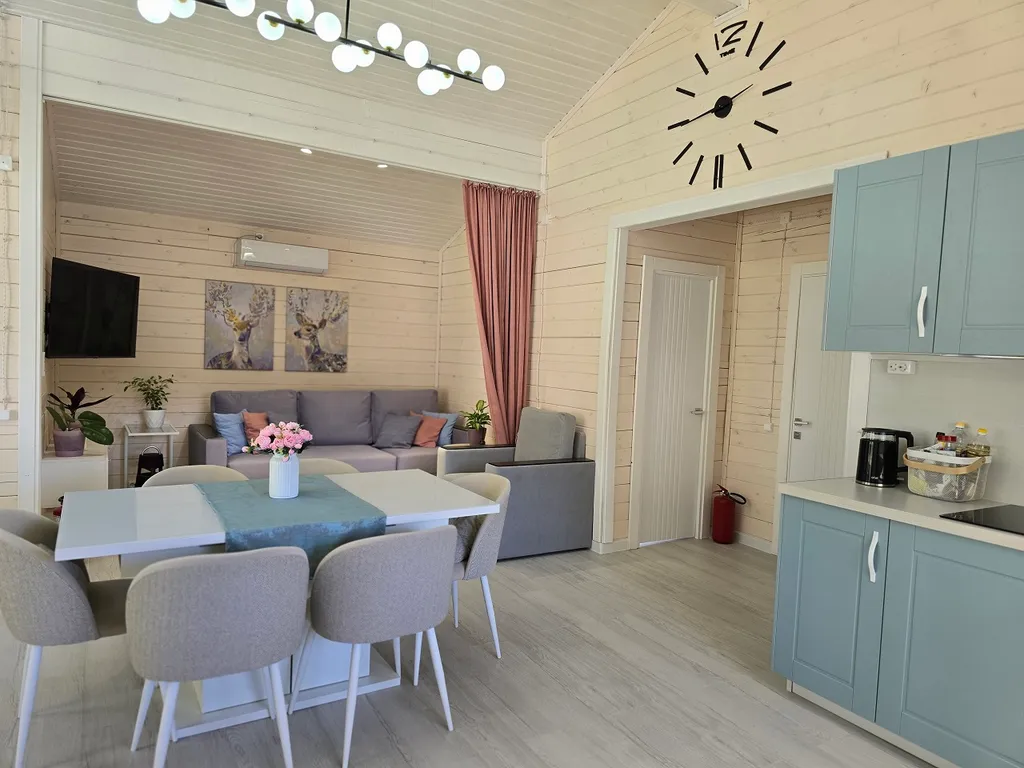 Уютный дом с баней у березового леса