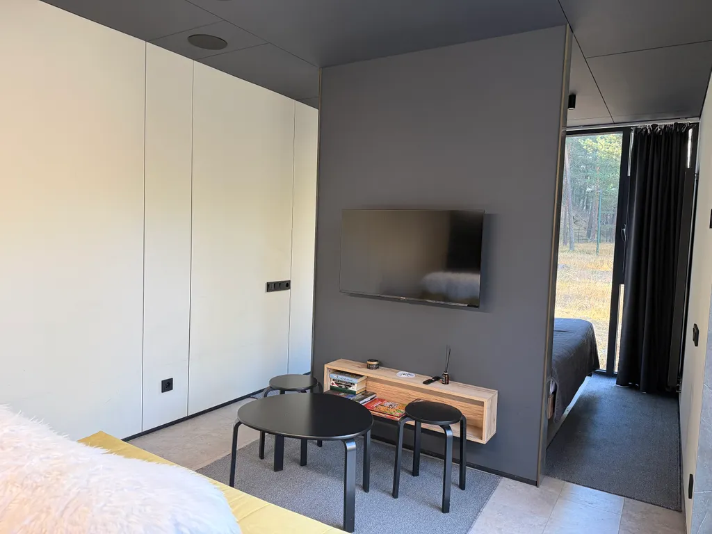 Глэмпинг в лесу