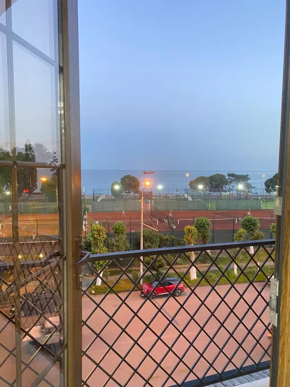 Квартира на берегу моря