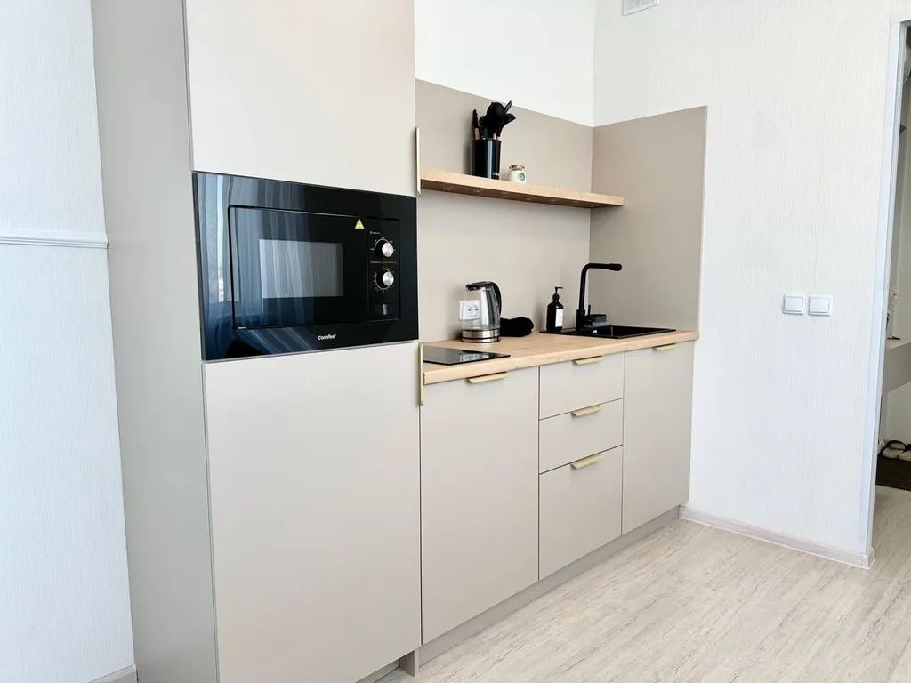 Модная студия с видом на город