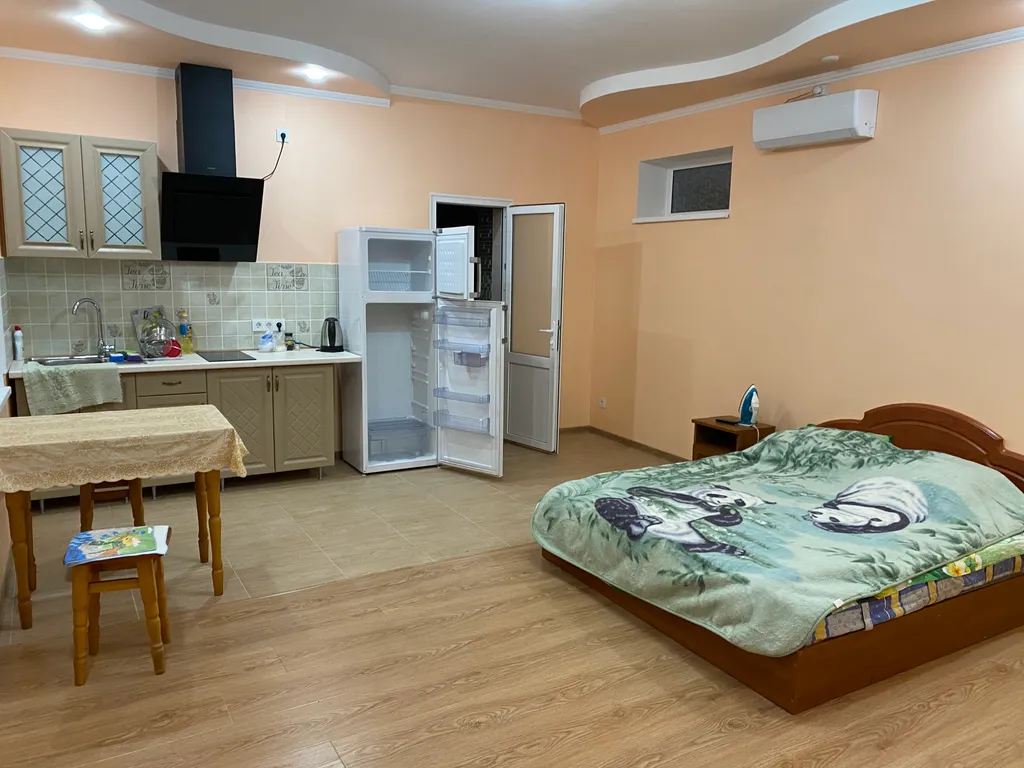 Уютная квартира — аренда посуточно в Алупка