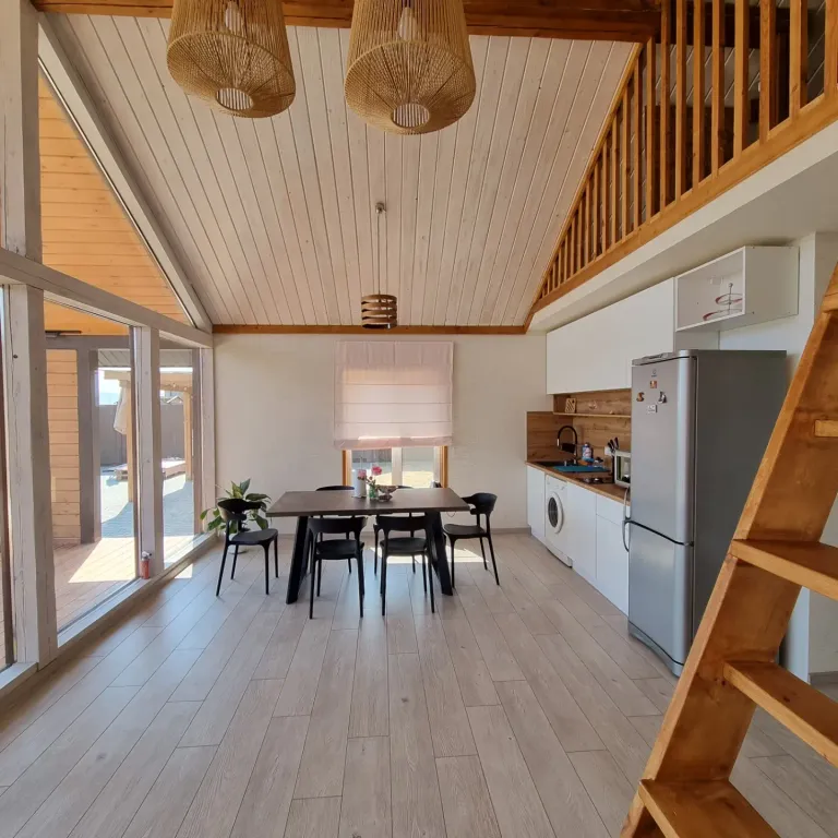 Уютный дом у моря