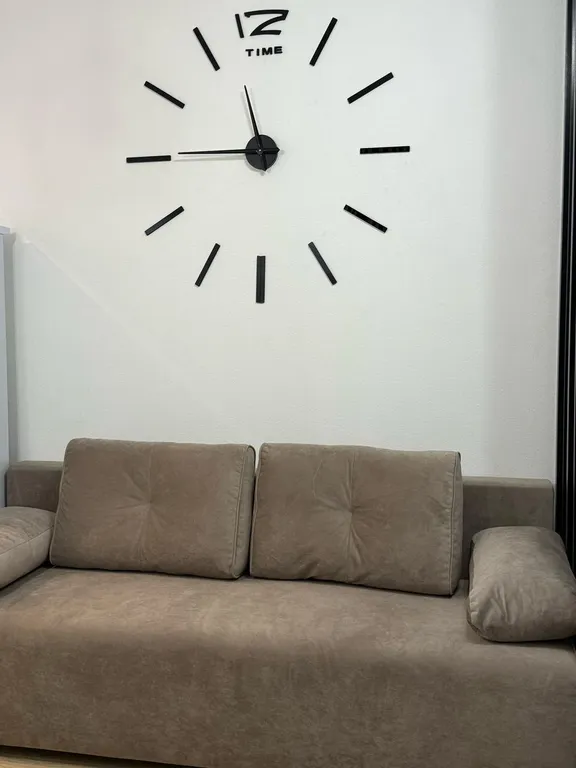 Студия с дизайнерским ремонтом