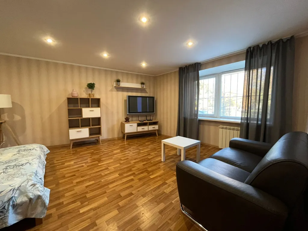 Квартира в историческом центре города, Набережная, ГорСад