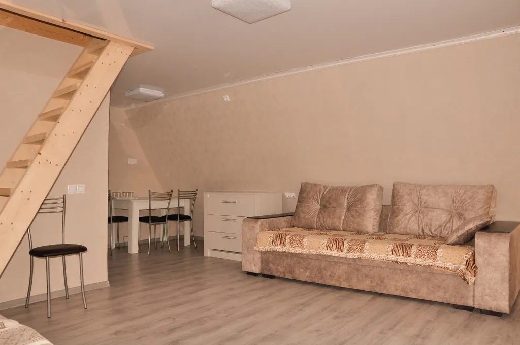 Дом с бассейном