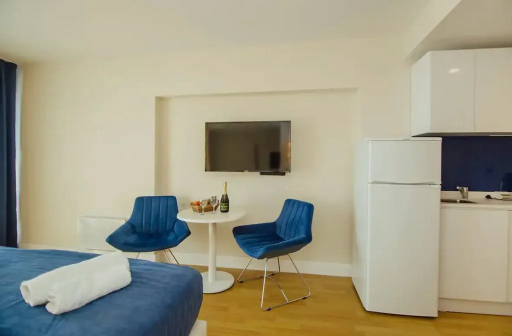 Orbi City View 22-25