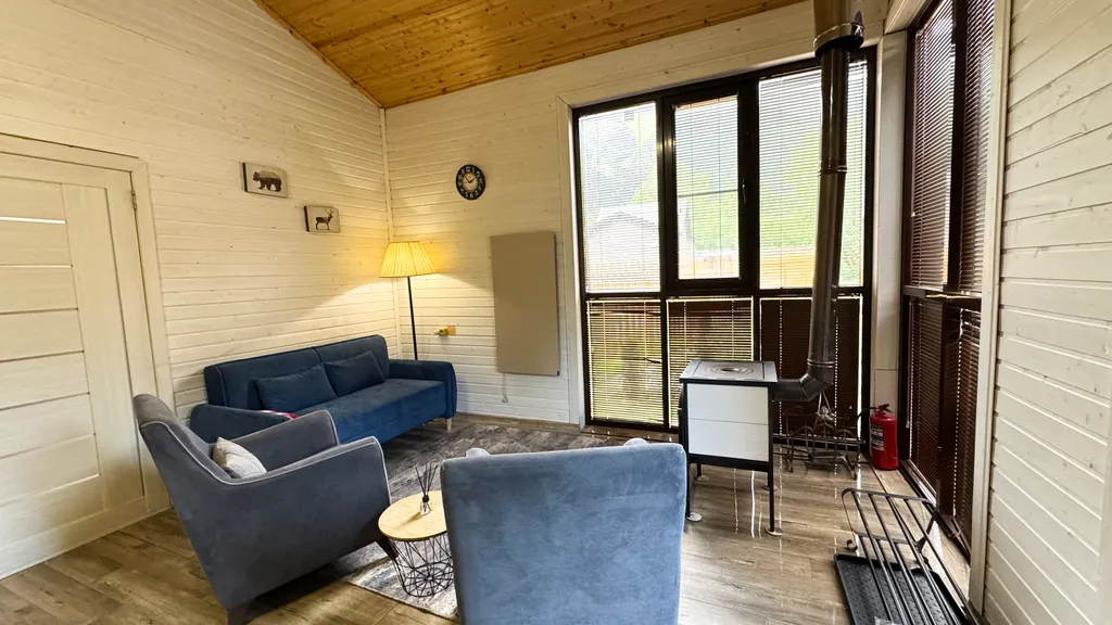 Шале Макси - уютный дом с двумя спальнями и кухней-гостиной