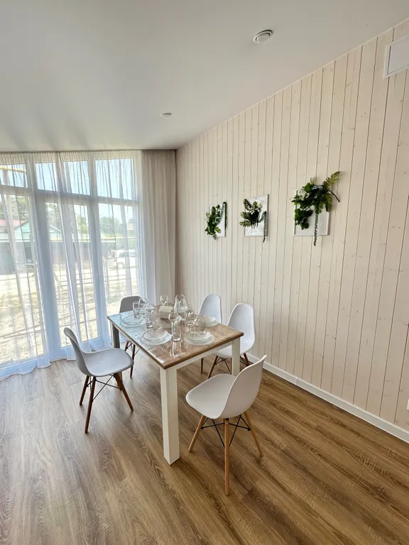 Коттедж без соседей со своим подогреваемым бассейном