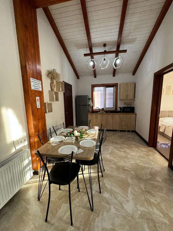 Коттедж Трёхкомнатные апартаменты с видом на горы — Архыз