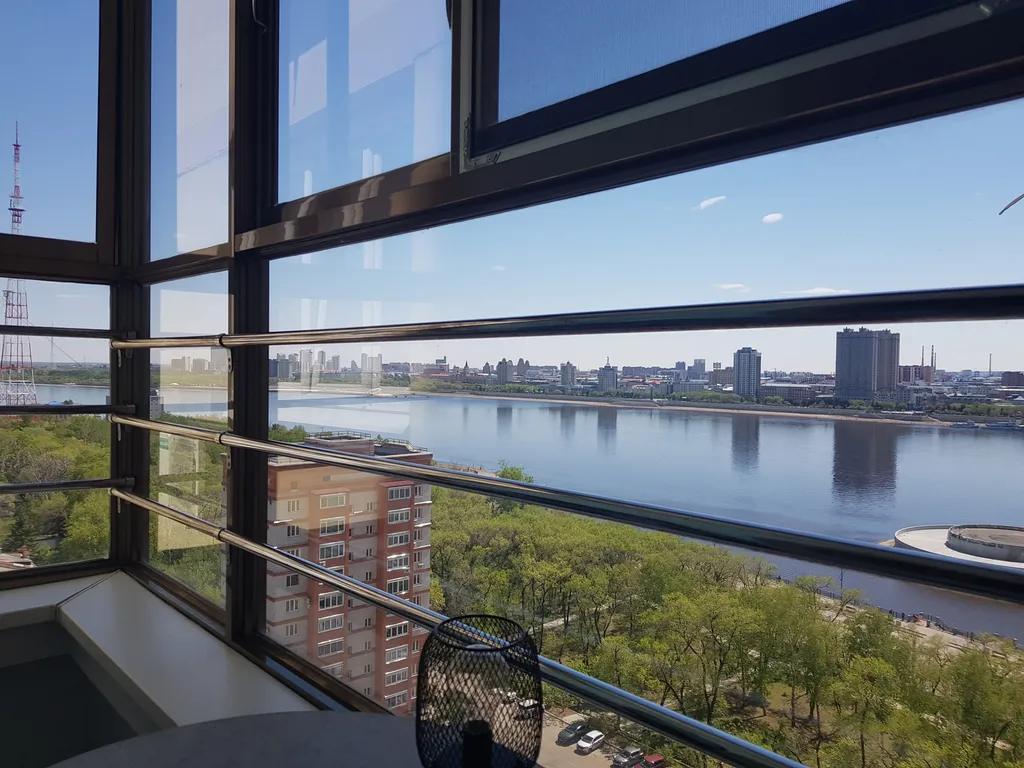 Уютная квартира с джакузи и с видом на Китай и реку Амур