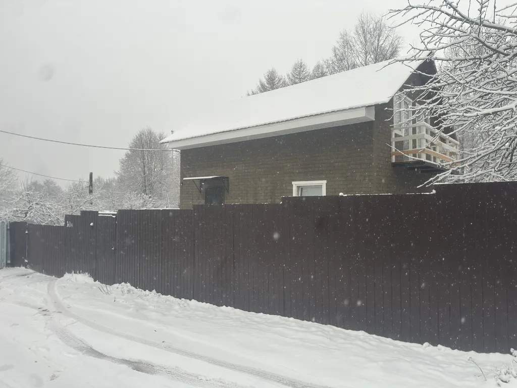 Домик около побережья финского залива