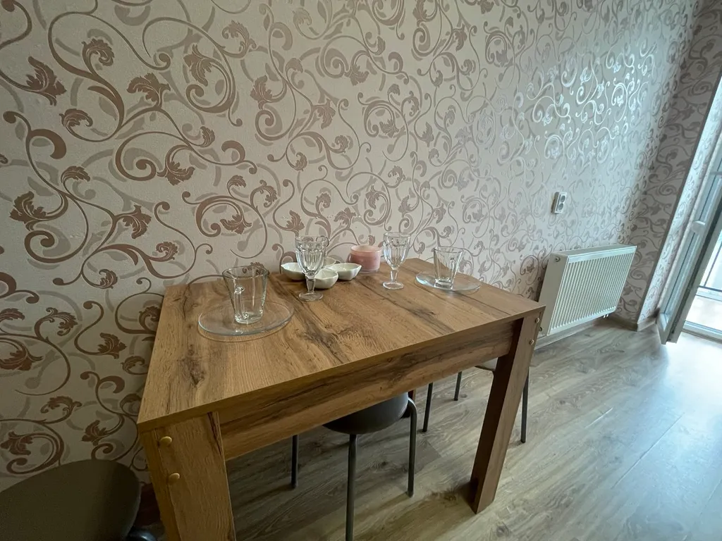 Светлый Apart