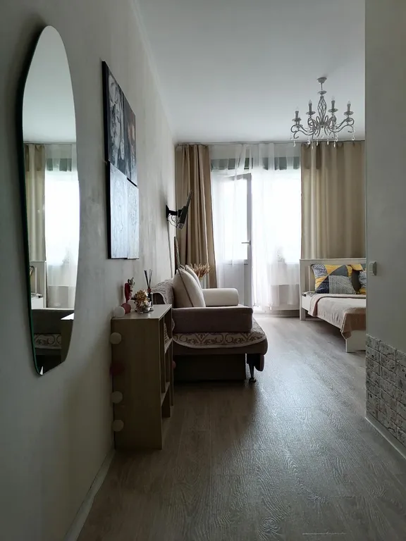 Честная квартира с балконом Четыре угла возле ТЦ Аура