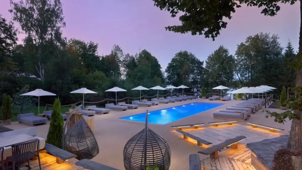 Коттедж 5-комнатный Дом — Москва