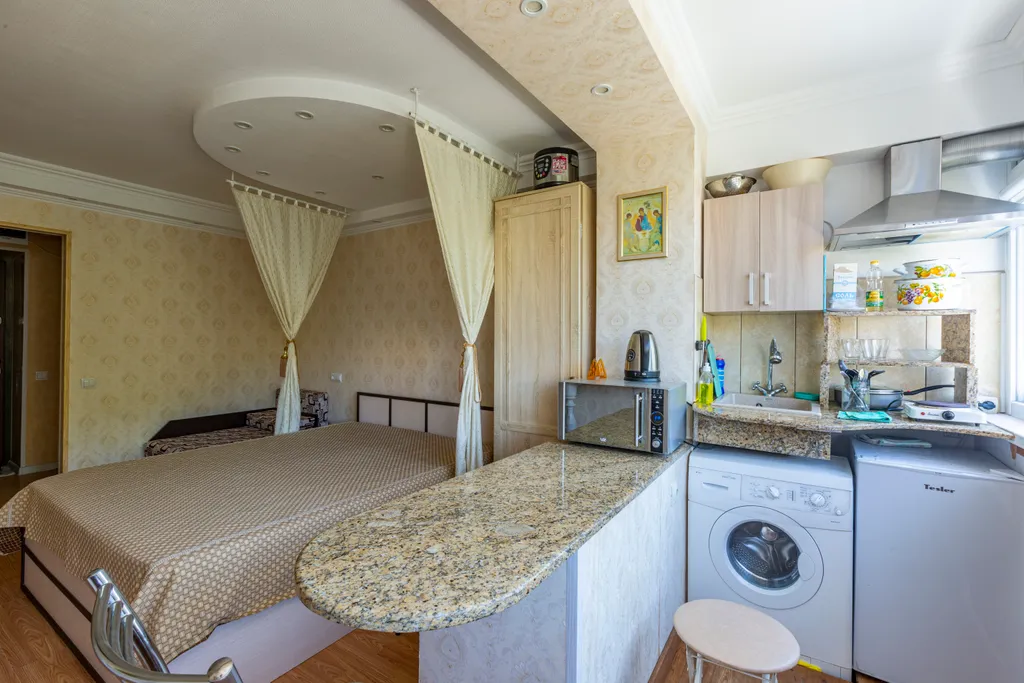 Светлая студия