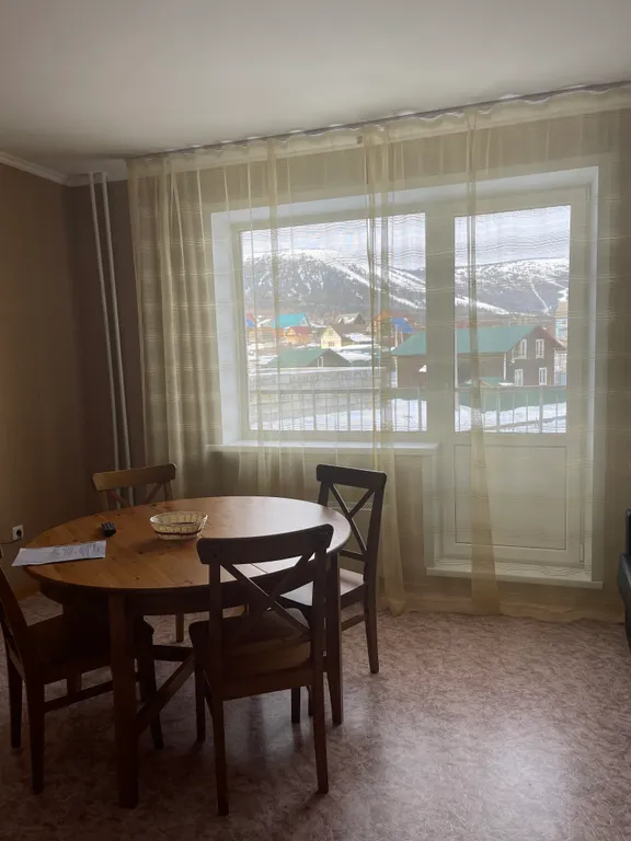 Квартира Трехкомнатная квартира в центре поселка — Шерегеш