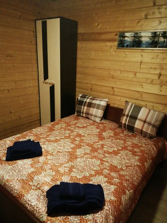 Дом в Заонежье с видом на озеро