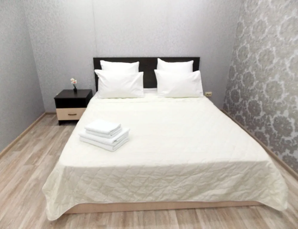 Уютная двухкомнатная квартира — аренда посуточно в Норильск