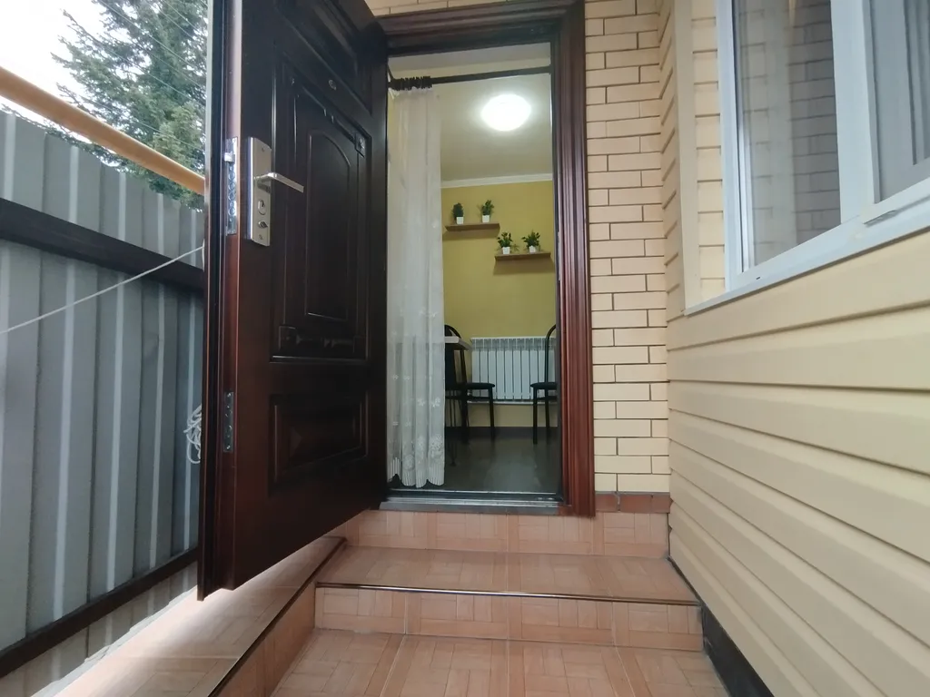 Дом у подножия горы Медовая